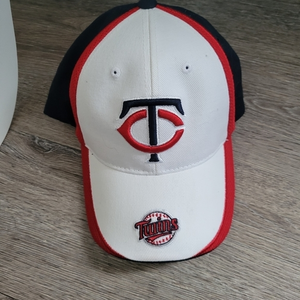 Minnesota Twins NWOT baseball cap‎ Fan Favorite MLB One Size